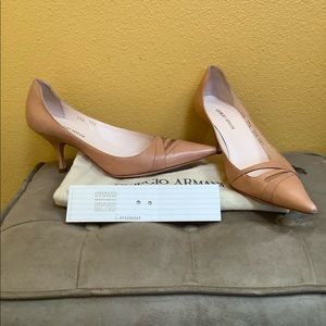 Giorgio Armani kitten heel pump